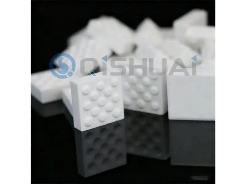 Ladrilho de mosaico cerâmico de alumina com padrão elevado - uma solução prática contra desgaste do equipamento resistente ao desgaste Shandong Qishuai